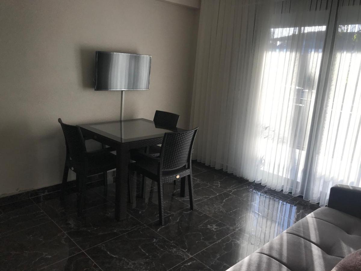 الشقق الفندقية كويجيزفي  Golden Lake Aparts المظهر الخارجي الصورة